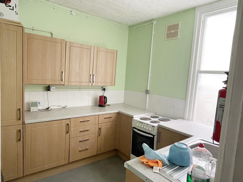 Lot: 72 - VICTORIAN MEMORIAL HALL WITH POTENTIAL - Kitchen at Memorial Hall